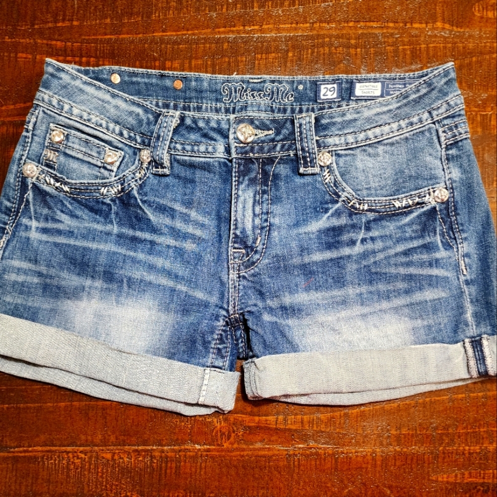 Miss Me shorts size 29